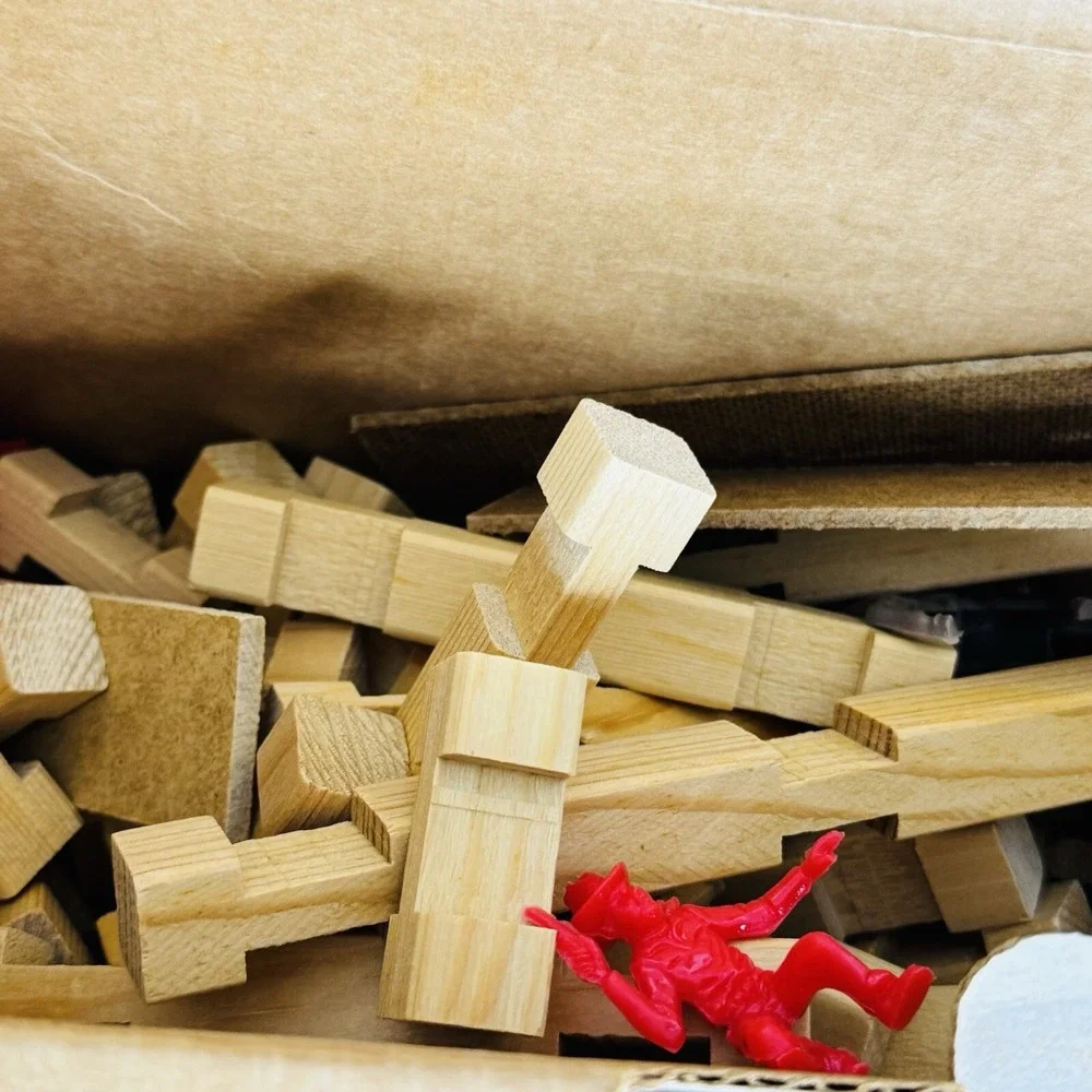 Tootsietoy Frontier Town Logs W/ Cowboy & Indian W/ Horses Lot Lincoln Logs‎